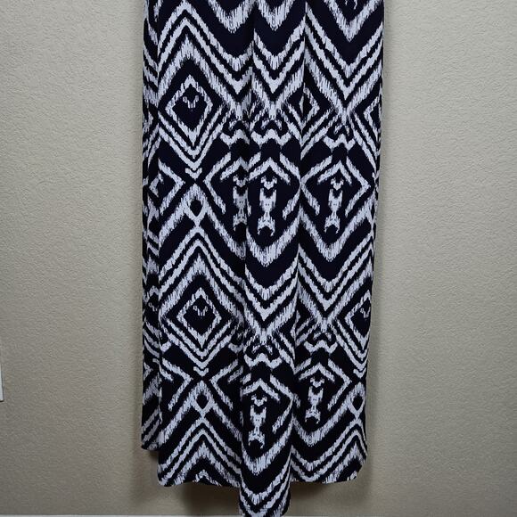 dressbarn Monochrome Geometric Maxi Dress - Picture 8 of 14
